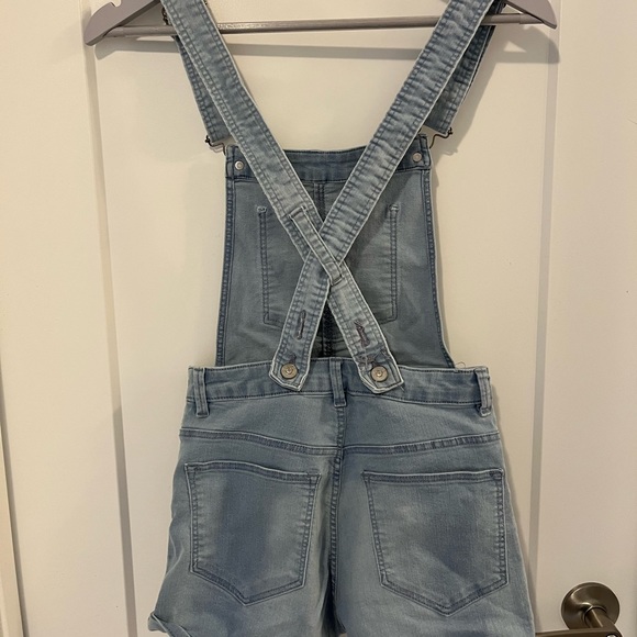 H&M light blue shirt overalls - Picture 2 of 3